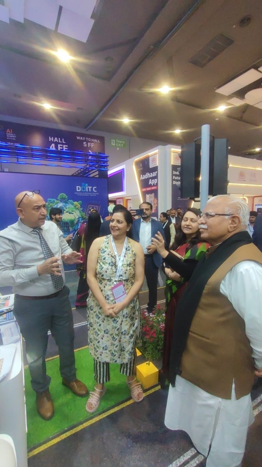 Rahul Kalra and Prerna Kalra with Minister